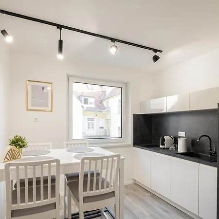 Apartment Divat - Smart Homes