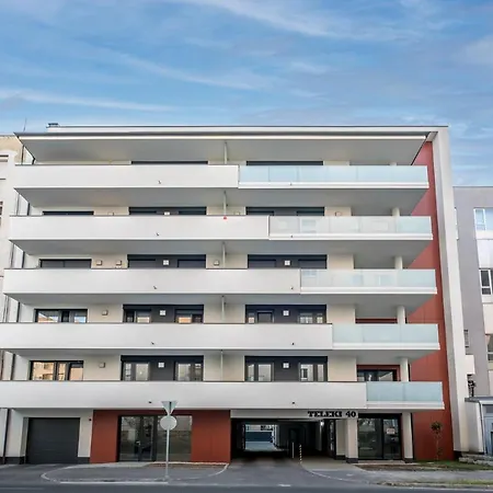Divat - Smart Homes * Gyor